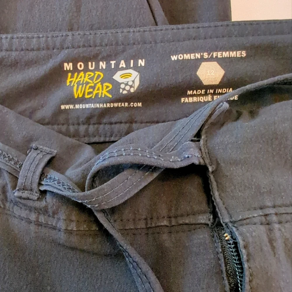 Mountain Hardwear Ellinor Hiking Outdoor Capris Pants Size 12 Black OL2295 EUC - Picture 4 of 8